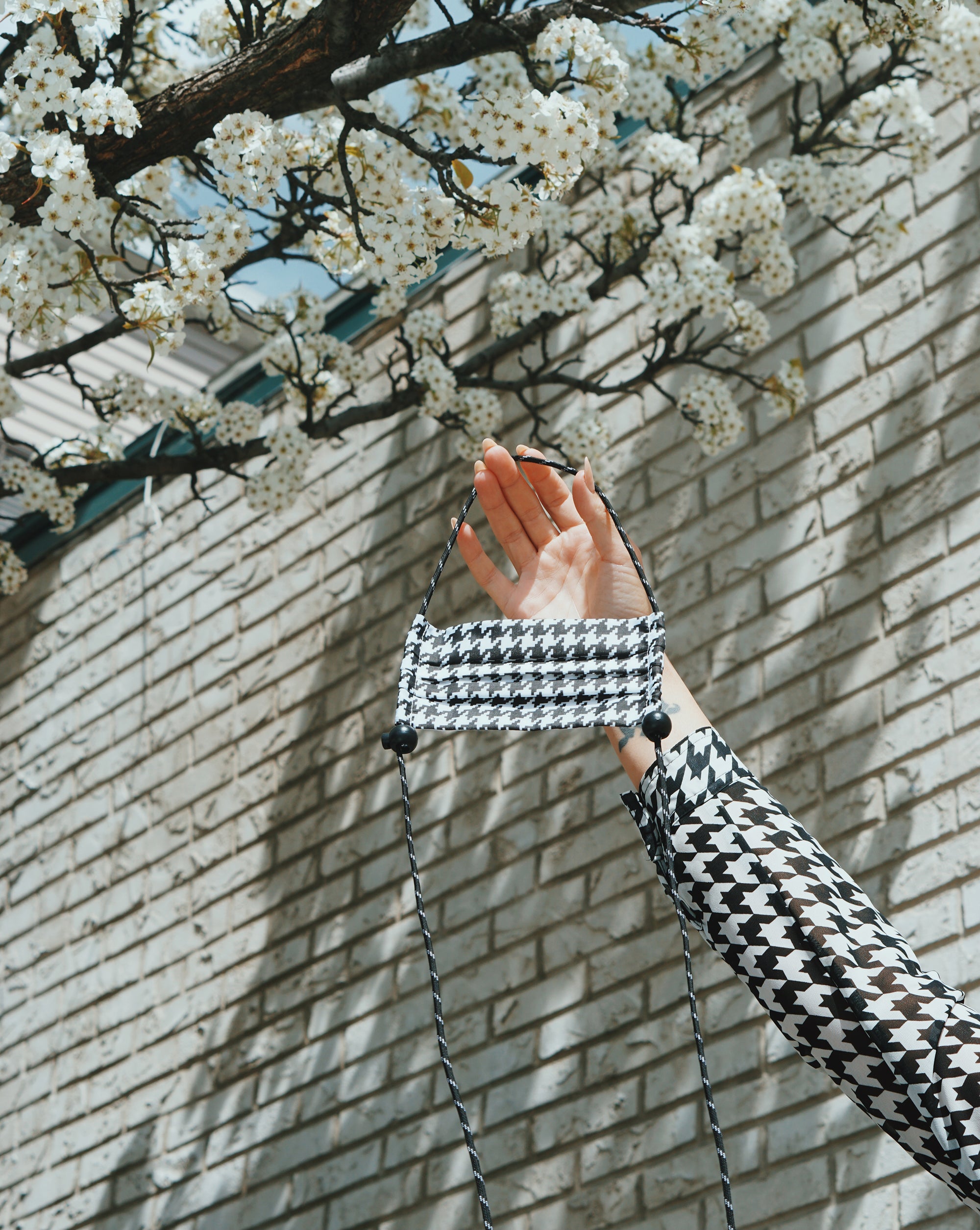 Houndstooth Face Cover